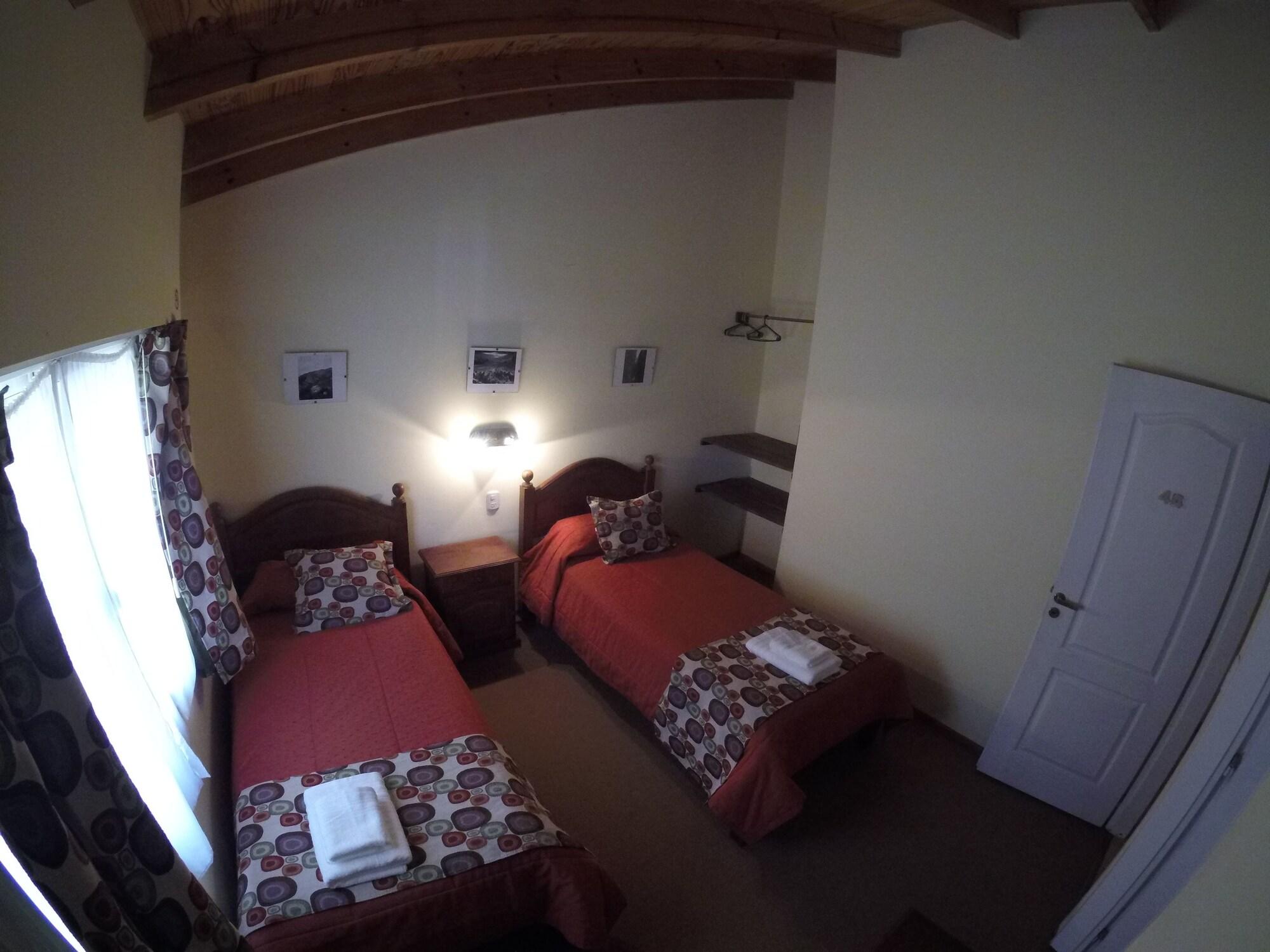Pioneros Hostel *